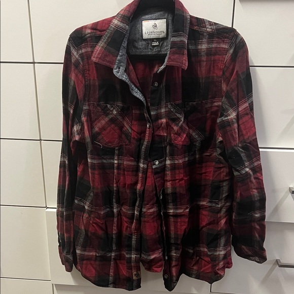 Legendary Whitetails Red and Black Plaid Women's Top - Picture 1 of 3